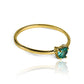 Anillo classic heart - emerald. Confeccionado en oro de 18k, en Joyería Caracas, viene con un certificado de autenticidad y garantía de por vida.
