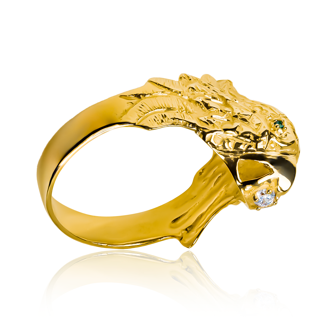 Anillo Águila, elaborado en Joyería Caracas con oro 18k de máxima calidad. Su diseño exclusivo de águila simboliza la libertad y fuerza, y cuenta con garantía para toda la vida.