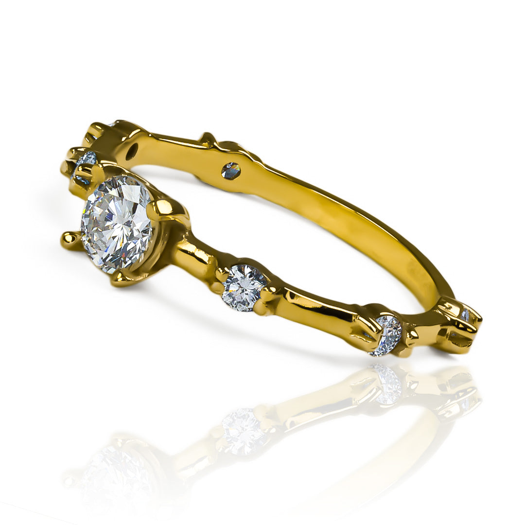 Anillo de Compromiso Armonía de Joyería Caracas está elaborada en oro de 18k. Cuenta con certificado de calidad y garantía de por vida.