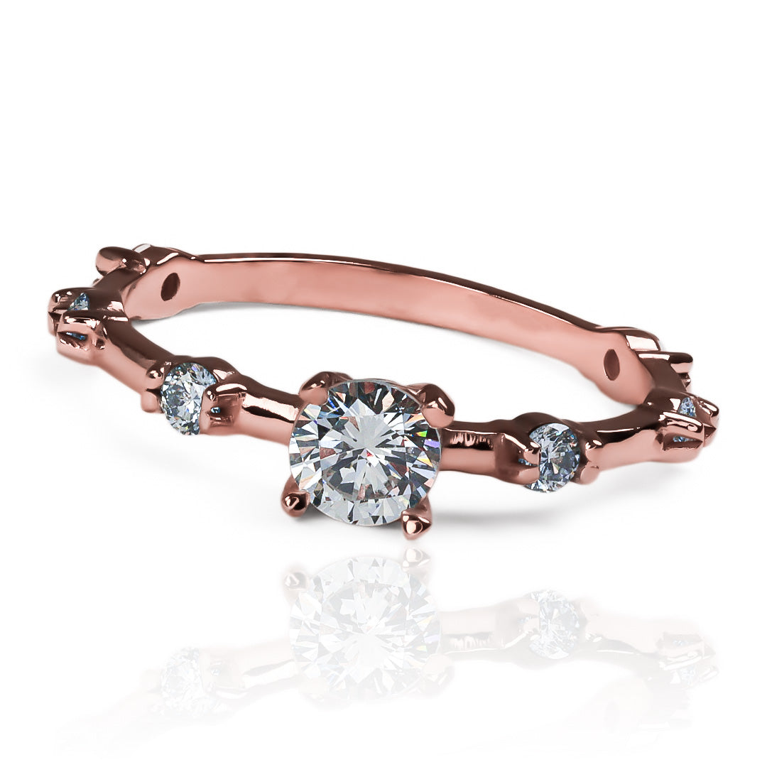 Anillo de Compromiso Armonía de Joyería Caracas está elaborada en oro de 18k. Cuenta con certificado de calidad y garantía de por vida.