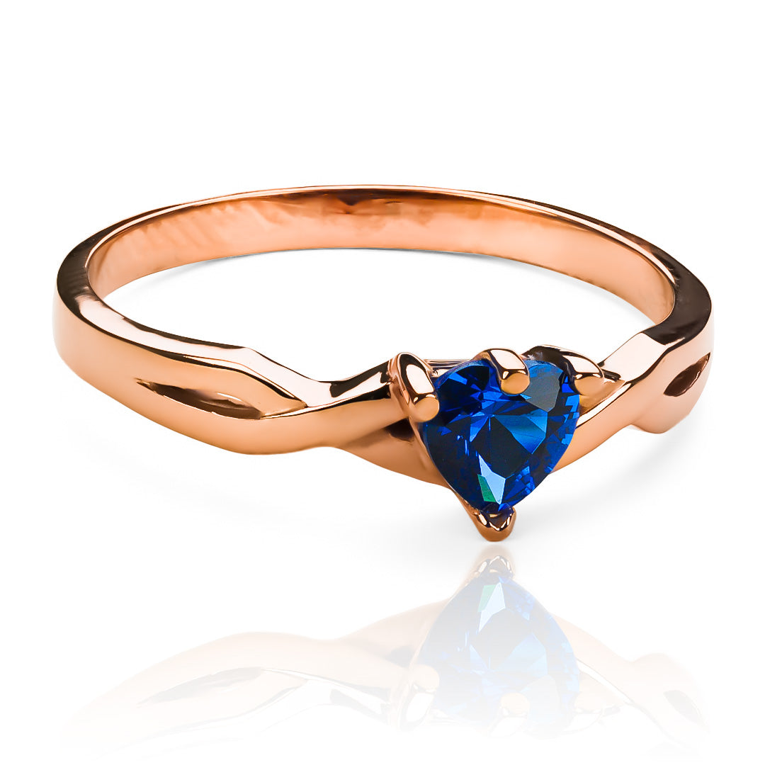 Anillo de compromiso blue heart es una joya de alta calidad de nuestra exclusiva línea de Joyería Caracas. Hecho de oro de 18 quilates y con certificado de calidad y garantía de por vida.