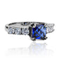 Anillo de compromiso blue rose es una pieza de Joyería Caracas elaborada en oro 18 k, con un certificado de calidad y garantía que asegura su durabilidad. 