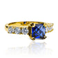 Anillo de compromiso blue rose es una pieza de Joyería Caracas elaborada en oro 18 k, con un certificado de calidad y garantía que asegura su durabilidad. 