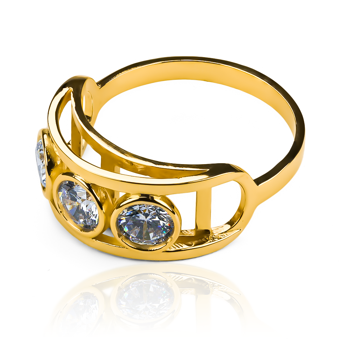 Anillo Brooklyn Bridge JC. Elaborado con oro 18k por la Joyería Caracas, este anillo es una pieza de arte que representa la fuerza y la belleza del icónico puente. Con una garantía de por vida.