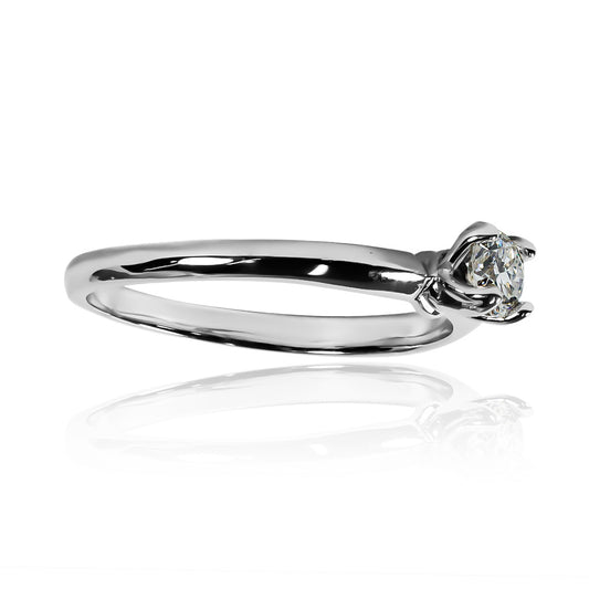 Anillo classic caracas M - diamond CJP. Fabricado por Joyería Caracas en oro 18k cuenta con un certificado de calidad y garantía de por vida.
