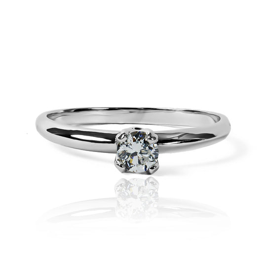 Anillo classic caracas M - diamond CJP. Fabricado por Joyería Caracas en oro 18k cuenta con un certificado de calidad y garantía de por vida.