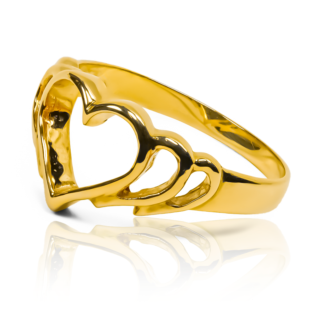 Anillo Corazón Calado, diseñado en Joyería Caracas con oro 18k, simboliza el amor eterno. Deja que su elegante diseño en forma de corazón calado sea el reflejo de tu amor y lleva contigo nuestra garantía de por vida.