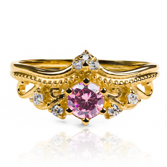 Anillo Corona Inglesa, fabricado en oro 18k por Joyería Caracas, cuenta con certificado de calidad y garantía de por vida.