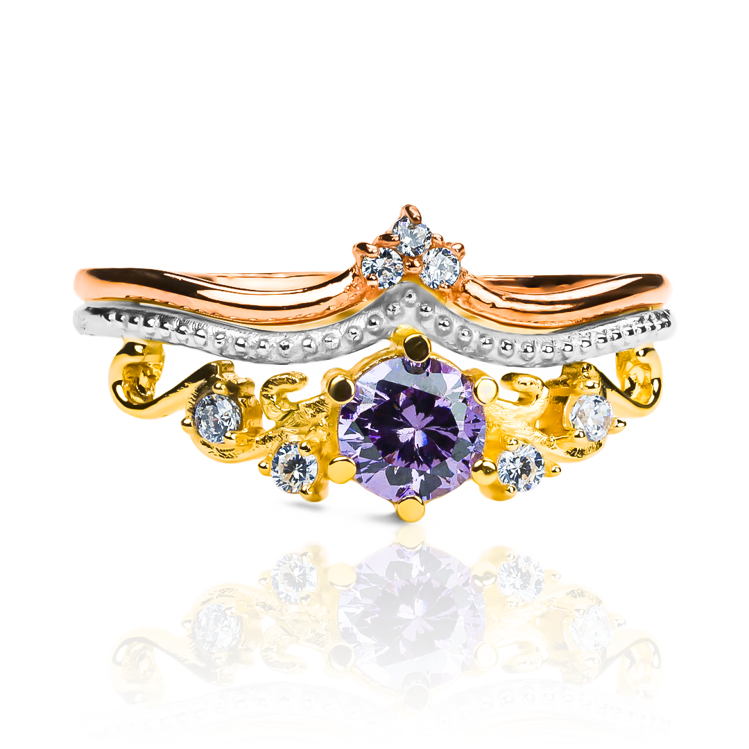 Anillo Corona Inglesa, fabricado en oro 18k por Joyería Caracas, cuenta con certificado de calidad y garantía de por vida.