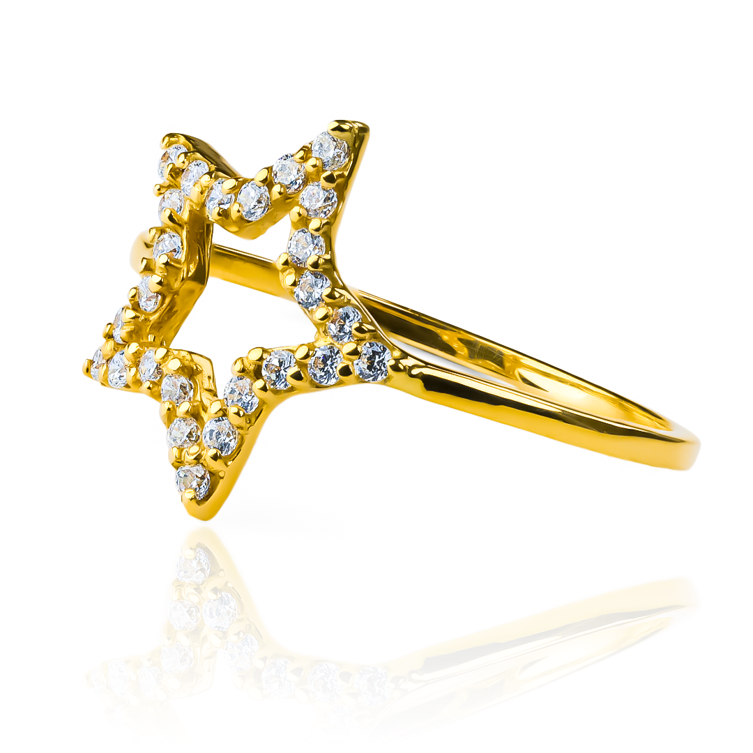 Anillo Cristal Star Ring, fabricado en oro 18k por Joyería Caracas, cuenta con certificado de calidad y garantía de por vida.