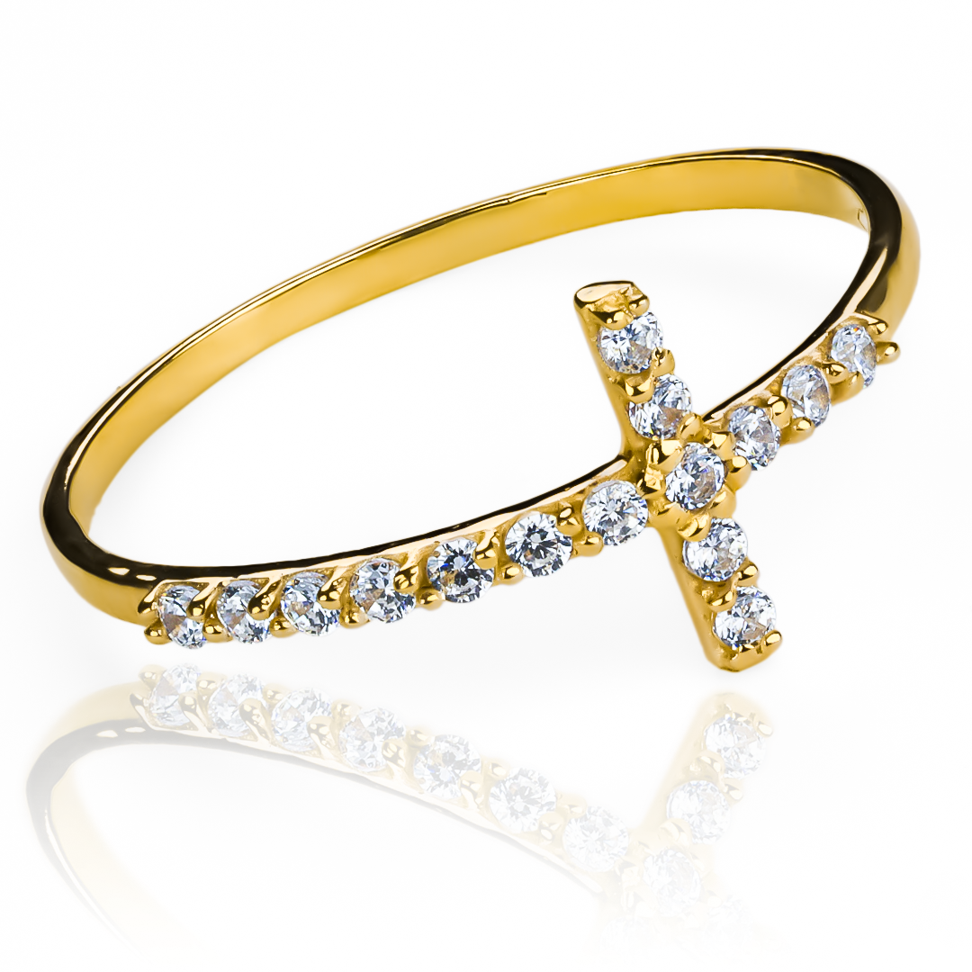Anillo cruz cristal, elaborado en Joyería Caracas y bañado en oro 18k. Nuestro diseño exclusivo y la garantía de por vida.