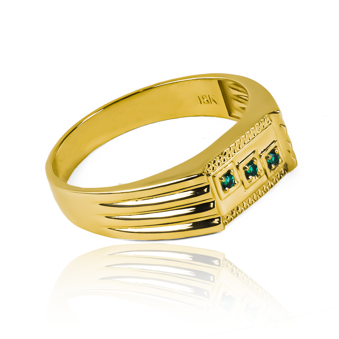 Anillo diagonal emerald de Joyería Caracas. Con su diseño único, realizado en oro 18k, y la garantía de por vida que ofrece.