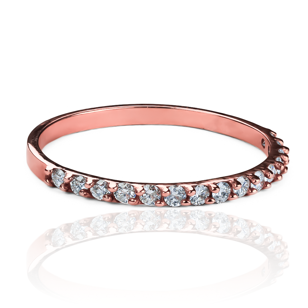 Joyería Caracas de oro 18k. Con nuestro anillo de diamantes sin fin, podrás llevar la sofisticación a otro nivel. Además, te ofrecemos una garantía de por vida.