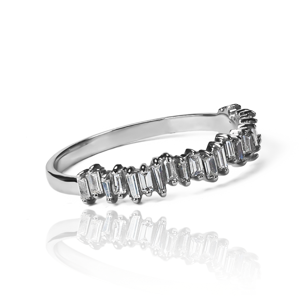 Anillo diamond trapezoids jc de Joyería Caracas en oro 18k. Con su diseño exclusivo y la garantía para toda la vida.