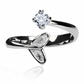  Anillo dolphin crystal de Joyería Caracas es una pieza de lujo en oro 18k que te garantiza elegancia y exclusividad. Con garantía de por vida.