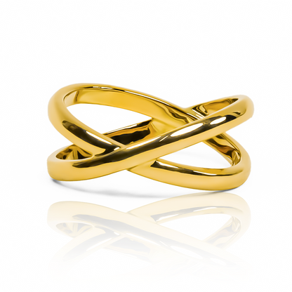 Anillo double ring de Joyería Caracas es un elegante símbolo de lujo y exclusividad. Hecho con oro 18k de la más alta calidad y con garantía para toda la vida.