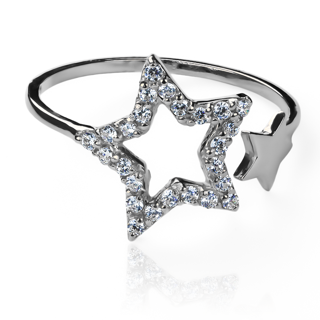 Anillo Double Star es una pieza exclusiva de Joyería Caracas, elaborada con oro 18k de la más alta calidad, respaldado por una garantía de por vida. 