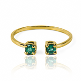  Anillo emerald duo. Hecho con Joyería Caracas de oro 18k, este anillo es una verdadera joya para toda la vida con garantía garantizada. 