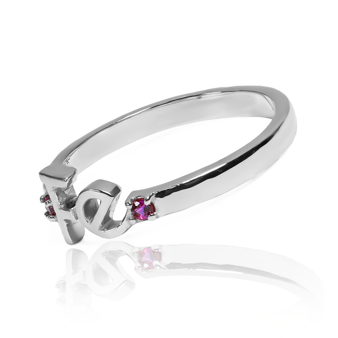 Anillo faith. Hecho de oro 18k de la más alta calidad, es un tesoro de Joyería Caracas que te brindará alegría y sofisticación cada vez que lo uses. Con garantía para toda la vida.