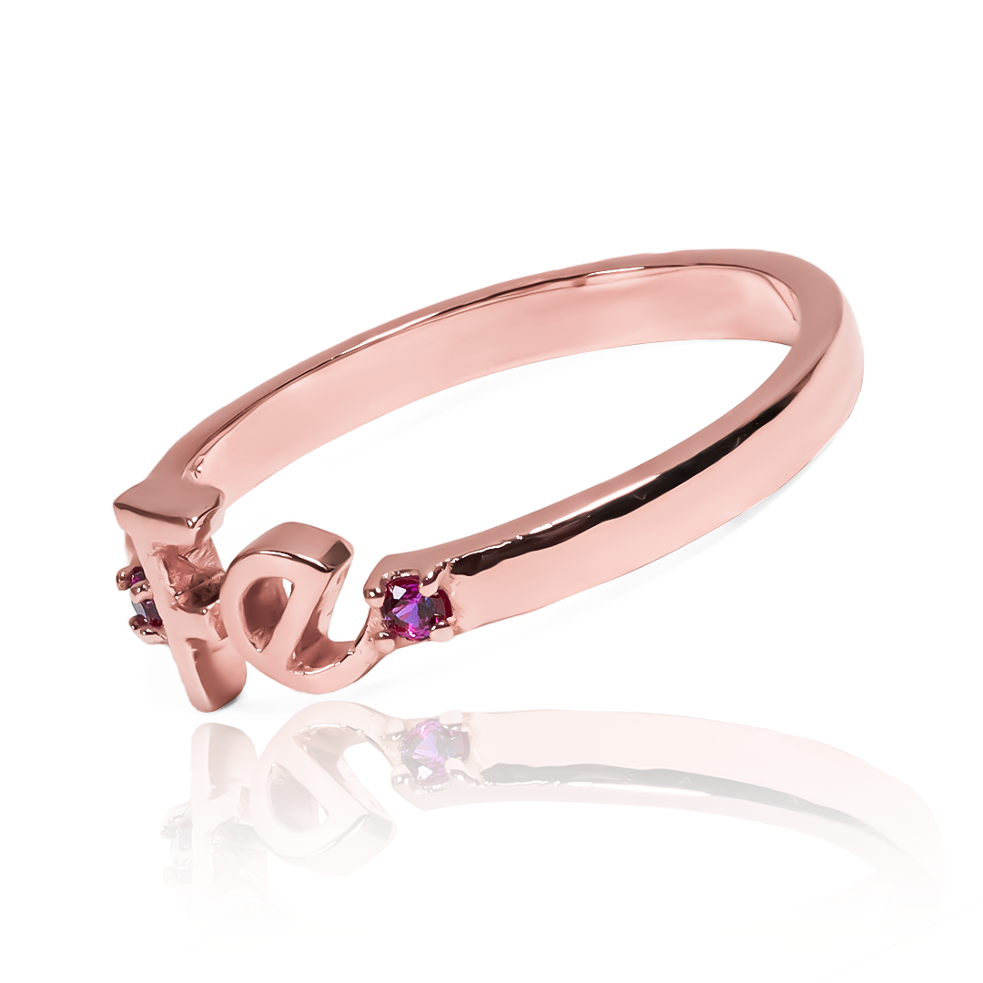 Anillo faith. Hecho de oro 18k de la más alta calidad, es un tesoro de Joyería Caracas que te brindará alegría y sofisticación cada vez que lo uses. Con garantía para toda la vida.