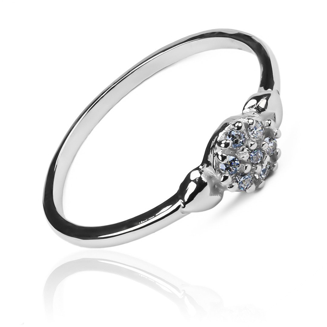 Anillo Fuego entre Corazones, fabricado en oro 18k por Joyería Caracas, cuenta con certificado de calidad y garantía de por vida.