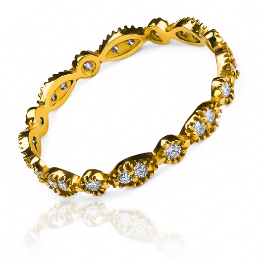Anillo funcy eye de Joyería Caracas. Hecho de oro 18k y adornado con brillantes diamantes, este elegante anillo es una pieza de lujo que te garantiza disfrutarlo para toda la vida.
