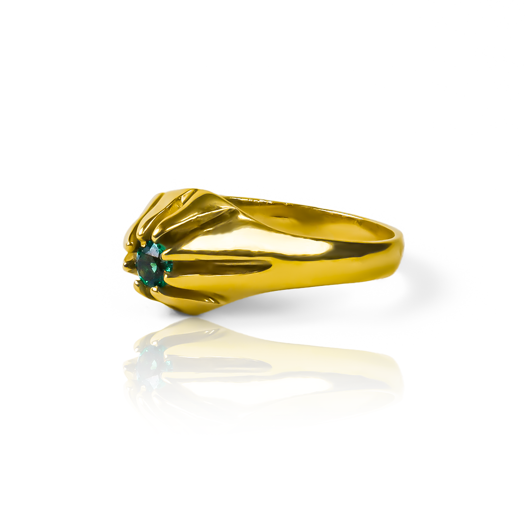 Joyería Caracas con nuestro anillo Green Candy. Hecho de oro 18k. Además, ofrecemos una garantía para toda la vida.