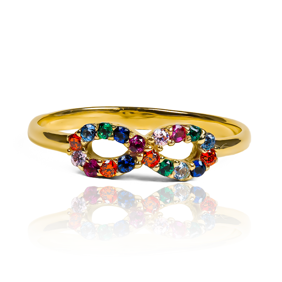  Anillo infinity cristal JC. Elaborado con Joyería Caracas y oro 18k, este anillo es un símbolo de amor eterno y viene con garantía para toda la vida. 