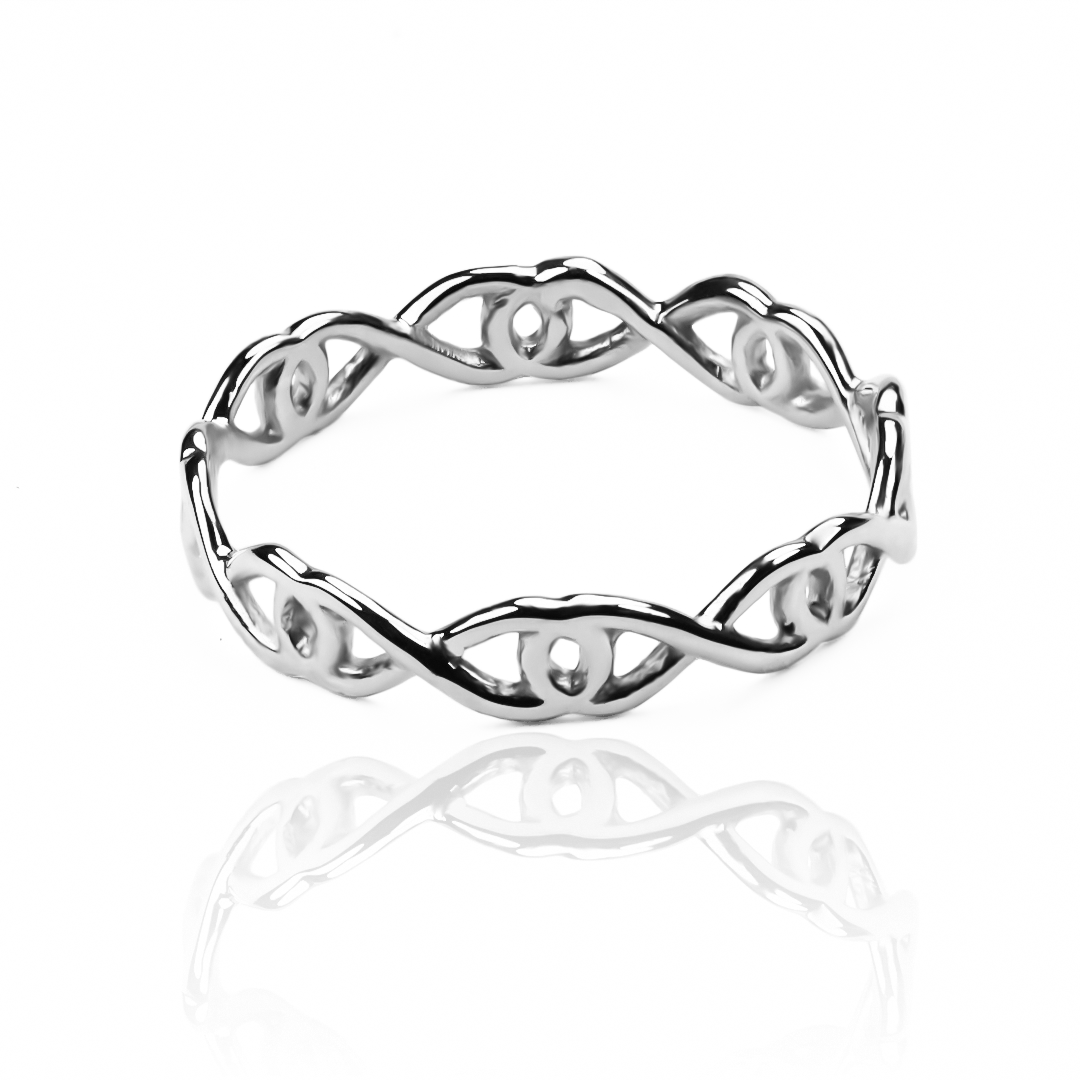 Anillo Infinity Eye. Hecho en Joyería Caracas con un brillante oro 18k, con garantía de por vida.
