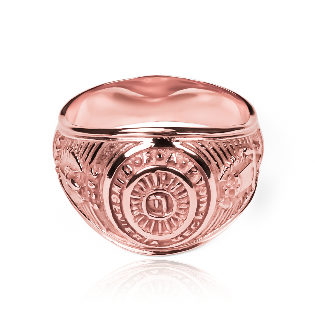 Anillo de ingeniería mecánica es el accesorio perfecto de Joyería Caracas, confeccionado en oro 18K. Además, cuenta con una garantía de por vida.