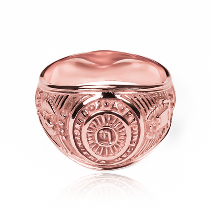 Anillo de ingeniería mecánica es el accesorio perfecto de Joyería Caracas, confeccionado en oro 18K. Además, cuenta con una garantía de por vida.