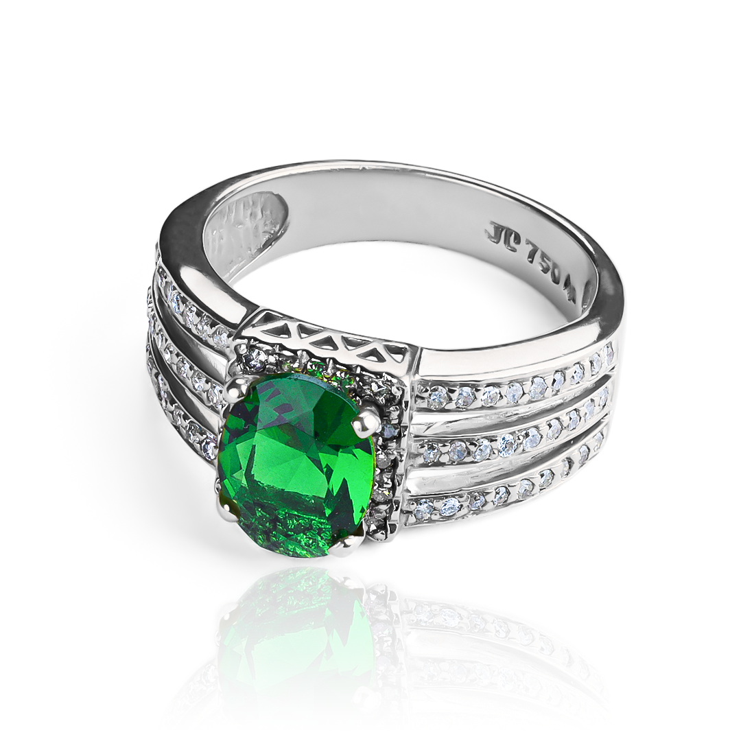 Anillo jungle ring de Joyería Caracas es una verdadera obra de arte. Hecho de oro 18k, su diseño único evoca la belleza y el misterio de la jungla. Con garantía de por vida.