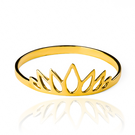 Anillo Lengua de Fuego II, fabricado en oro 18k por Joyería Caracas, cuenta con certificado de calidad y garantía de por vida.