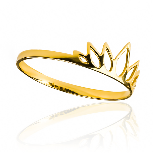 Anillo Lengua de Fuego II, fabricado en oro 18k por Joyería Caracas, cuenta con certificado de calidad y garantía de por vida.