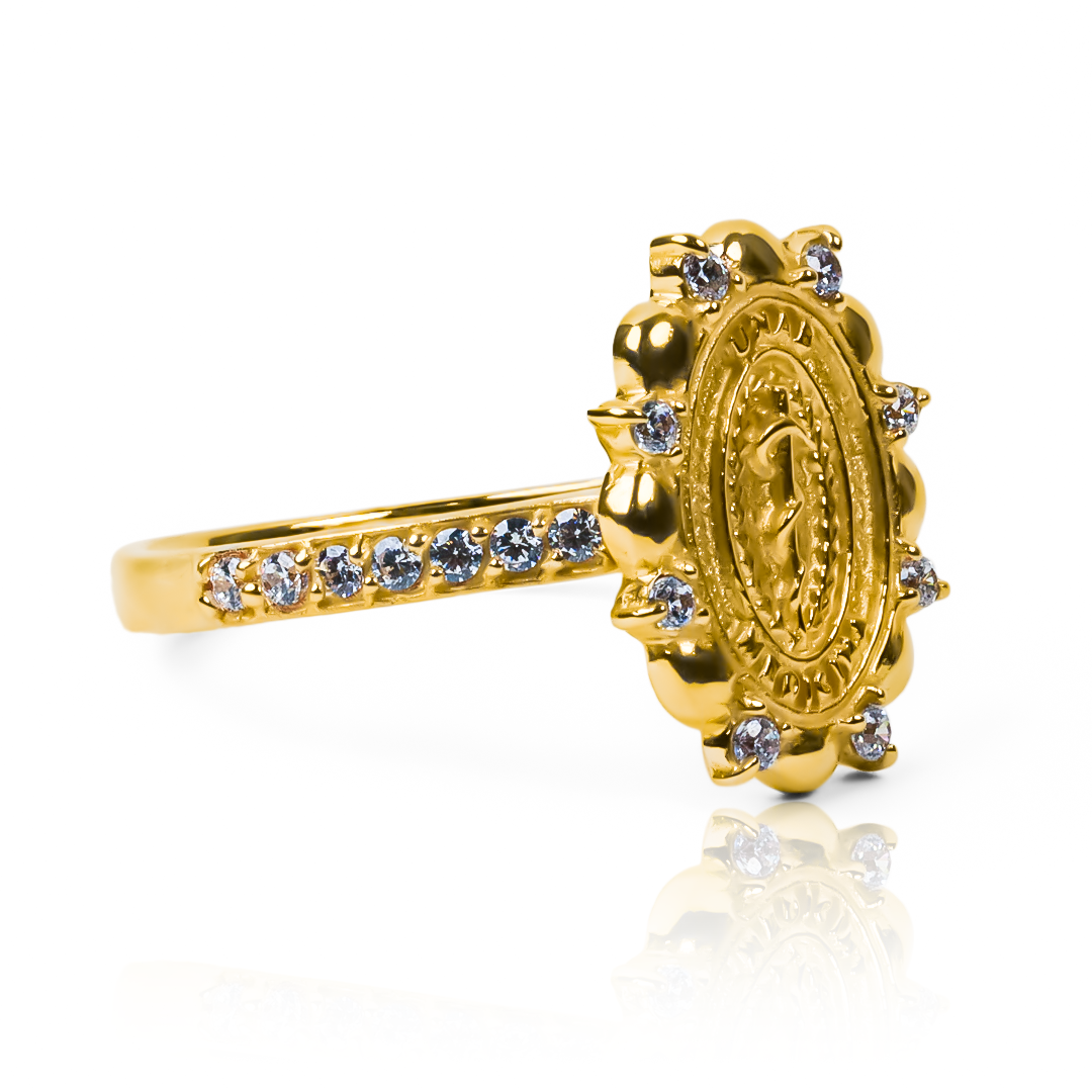 Anillo medicina - UNAB de Joyería Caracas. Hecho de oro 18K, este exclusivo anillo no sólo es una pieza de joyería, sino también un símbolo de vida y salud. Además, cuenta con garantía de por vida.