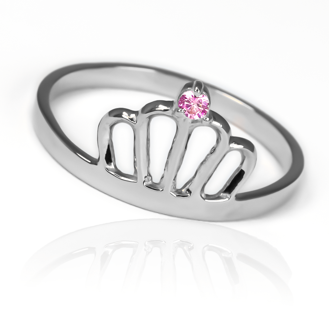 Anillo Minimal Crown, fabricado en oro 18k por Joyería Caracas, respaldado por nuestro certificado de calidad y garantía de por vida.