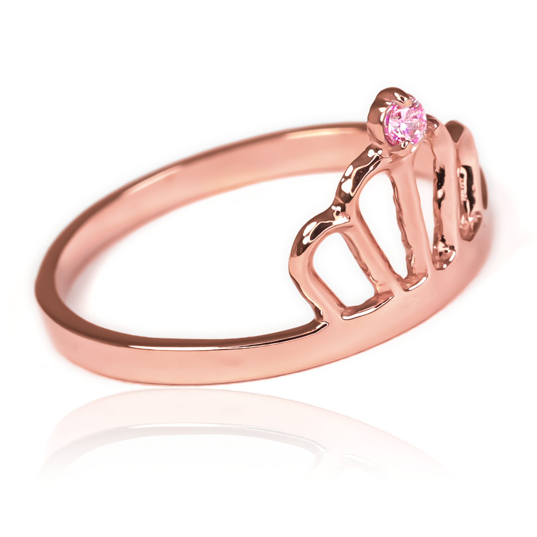 Anillo Minimal Crown, fabricado en oro 18k por Joyería Caracas, respaldado por nuestro certificado de calidad y garantía de por vida.