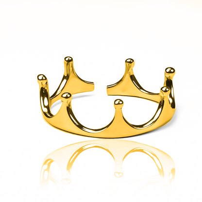 Anillo Open Crown, elaborado en oro 18k por Joyería Caracas, cuenta con certificado de calidad y garantía de por vida.