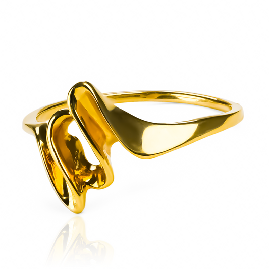 Anillo Oshty de Joyería Caracas. Disfruta del lujo del oro 18k con una garantía para toda la vida.