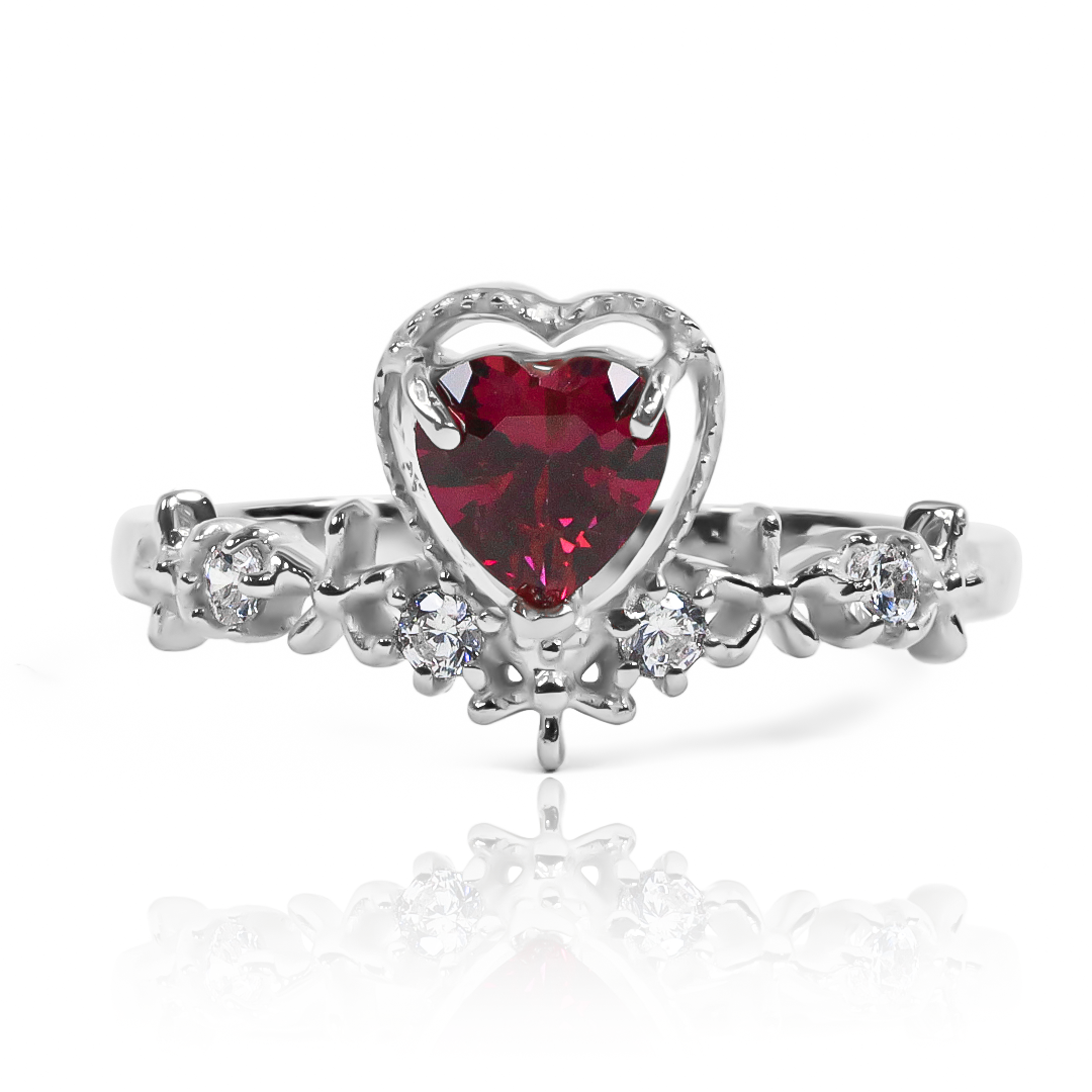 Anillo Passion Cor, fabricado en oro 18k por Joyería Caracas, cuenta con certificado de calidad y garantía de por vida, su diseño de corazón simboliza el amor eterno.