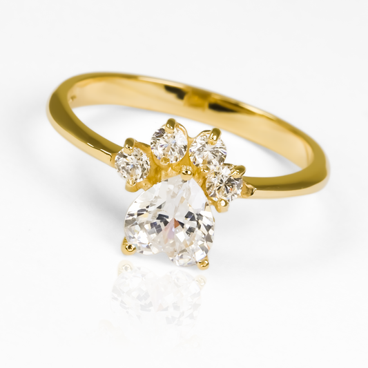 Anillo patica de cachorro de Joyería Caracas. Fabricado con oro 18k de la más alta calidad, viene con una garantía para toda la vida. 