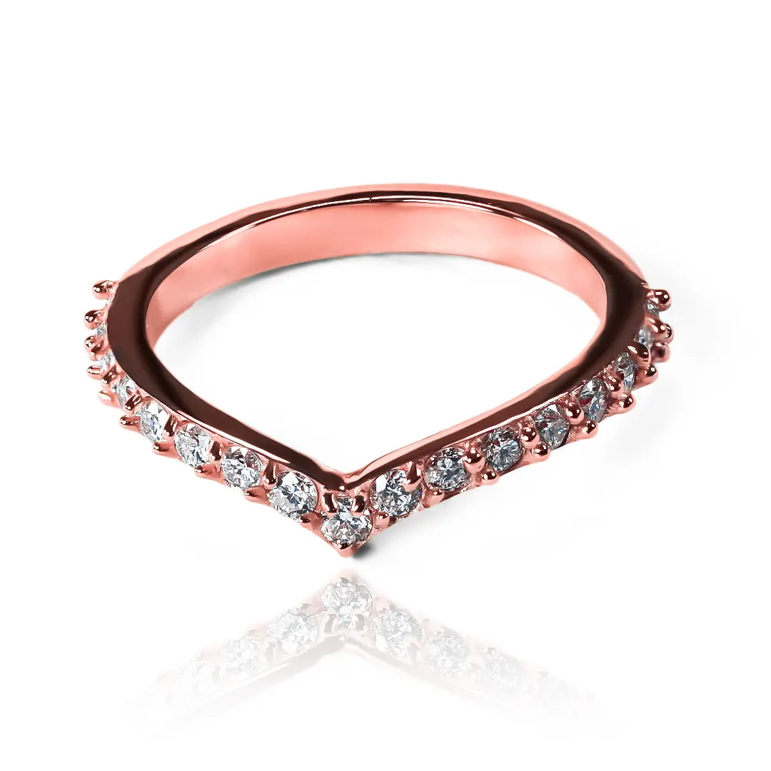 Anillo point diamonds de Joyería Caracas. Confeccionado en oro 18k. Además, cuenta con garantía de por vida.