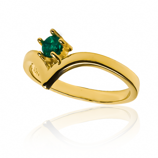 Anillo pointed. Hecho con oro 18k, este impresionante anillo de Joyería Caracas te asegura una garantía de por vida.