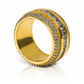 Anillo princess de Joyería Caracas está elaborado en oro 18k, brindando una exclusiva y duradera garantía para toda la vida. 