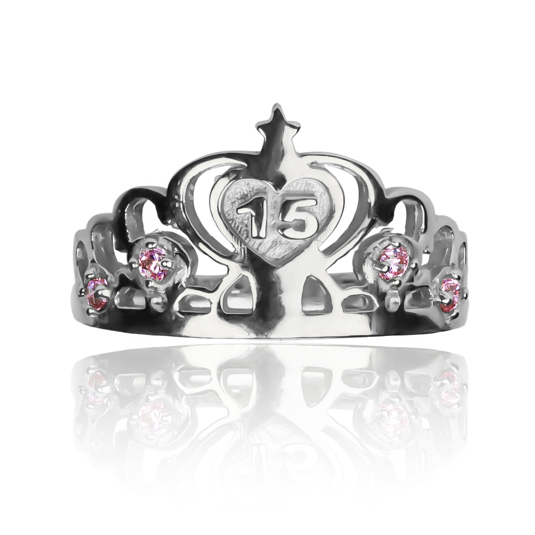 Anillo Princess Design, fabricado en oro 18k por Joyería Caracas, cuenta con certificado de calidad y garantía de por vida.