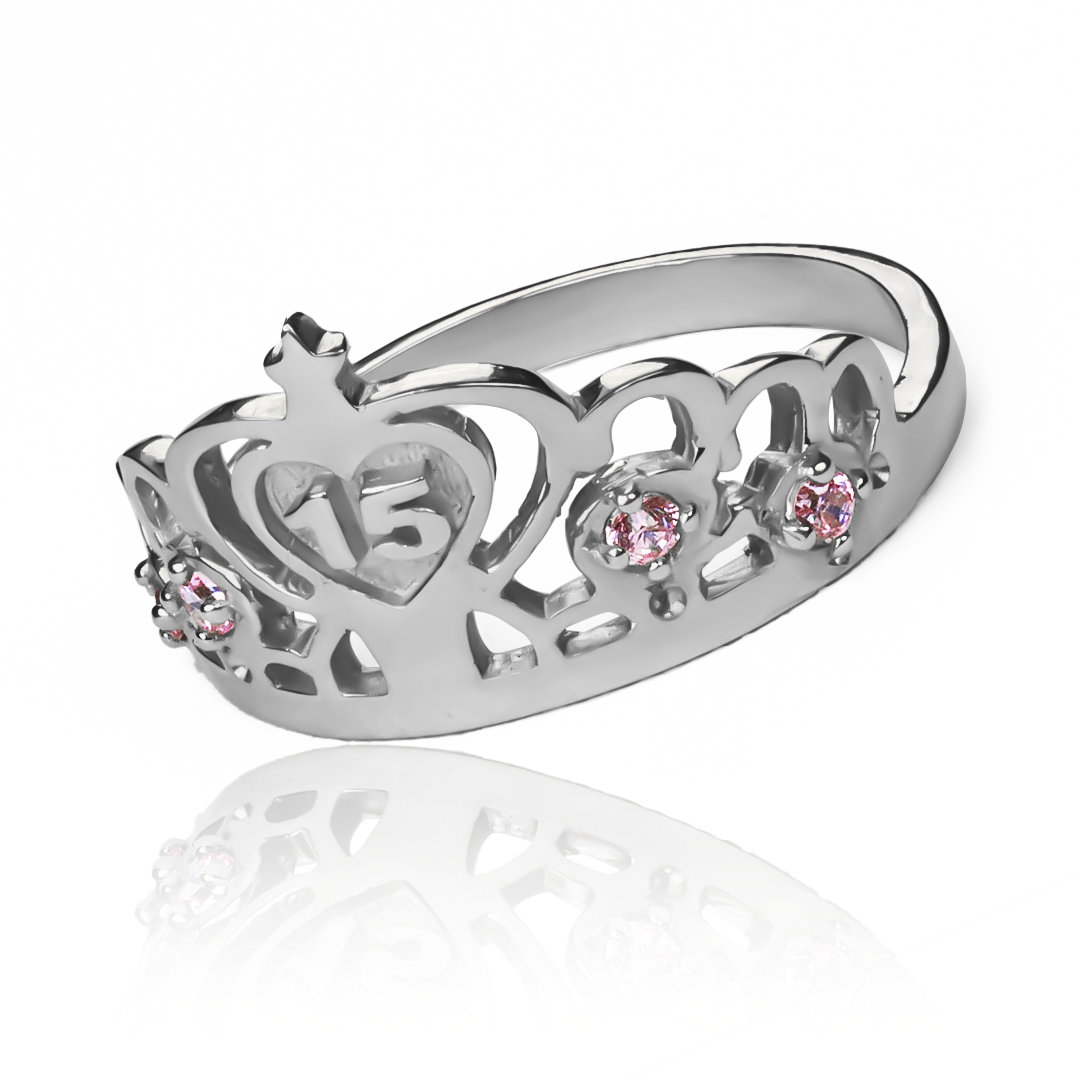 Anillo Princess Design, fabricado en oro 18k por Joyería Caracas, cuenta con certificado de calidad y garantía de por vida.