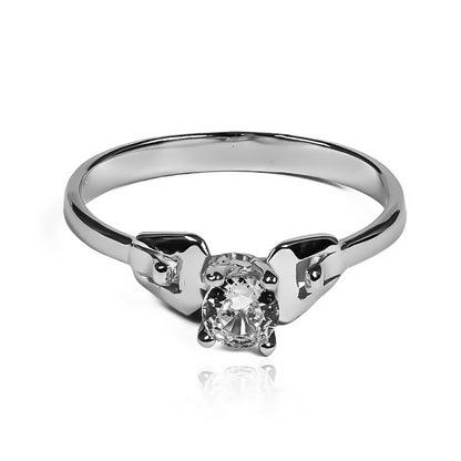 Anillo de compromiso engagement belt. Hecho en Joyería Caracas de oro 18 k, este anillo cuenta con un certificado de calidad y garantía para toda la vida.