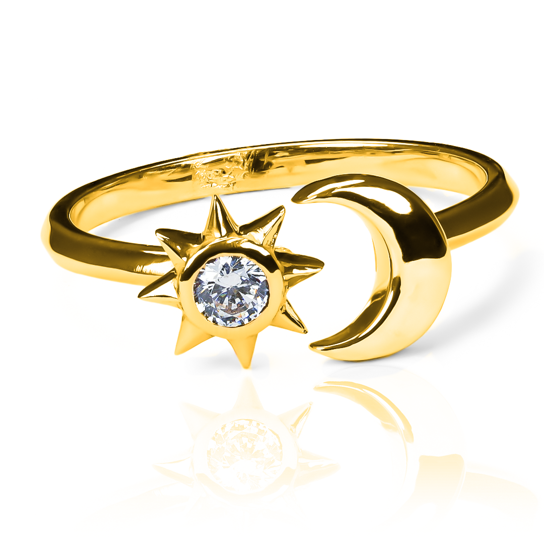 Anillo Sol y Luna, fabricado en oro 18k por Joyería Caracas, cuenta con certificado de calidad y garantía de por vida.