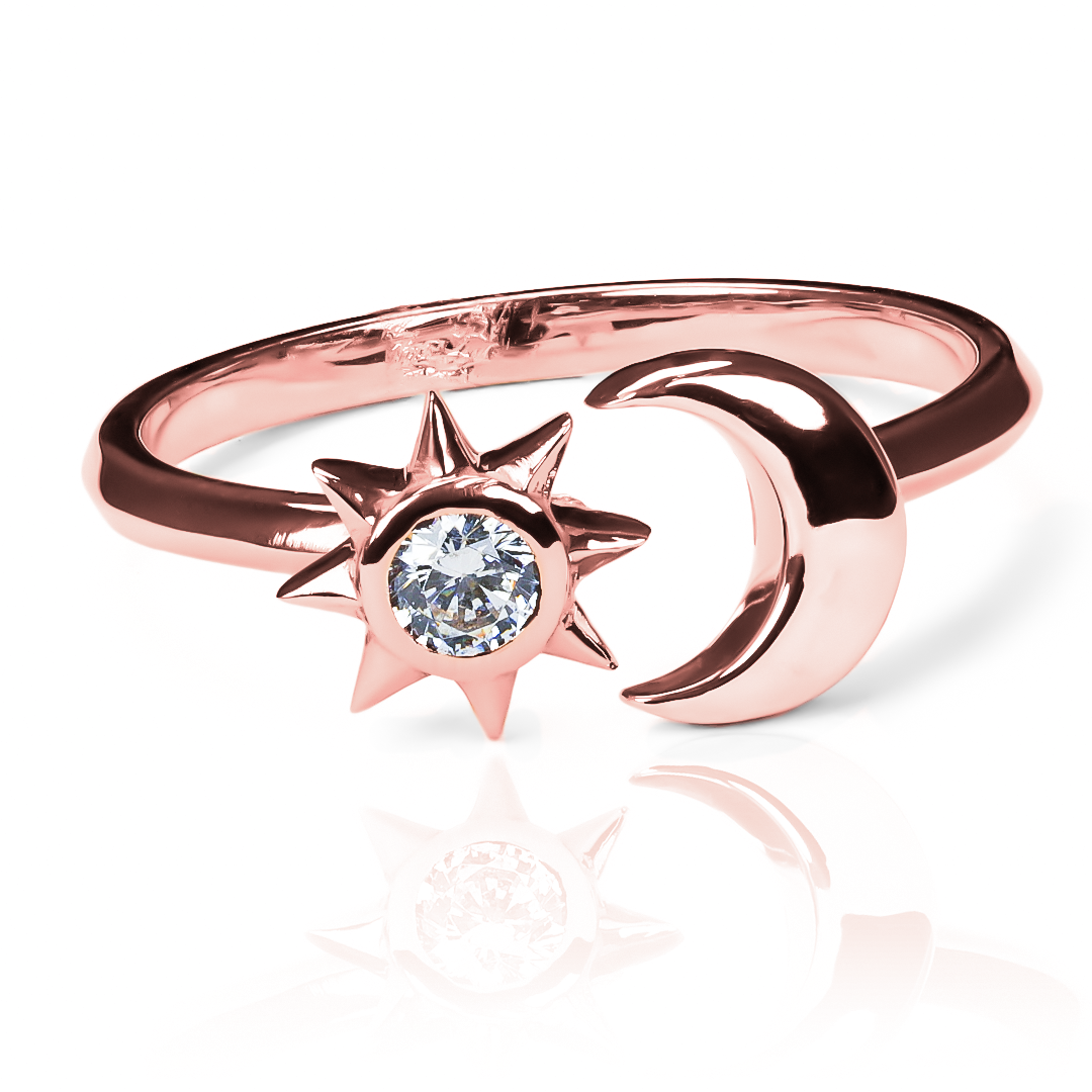 Anillo Sol y Luna, fabricado en oro 18k por Joyería Caracas, cuenta con certificado de calidad y garantía de por vida.