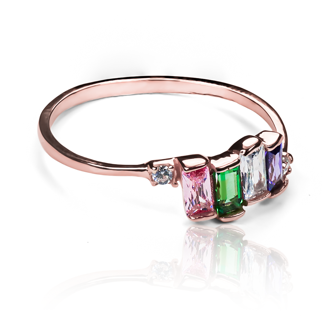 Anillo symmetry de Joyería Caracas. Hecho de oro 18k y con garantía para toda la vida, este accesorio es una inversión en lujo duradero.